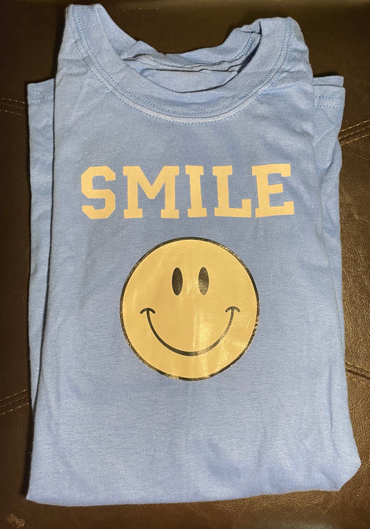 “Smile” | Tee in Perriwinkle